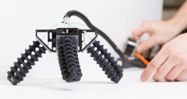 Mrobot, un mini robot industriel imprimé en 3D - 3Dnatives